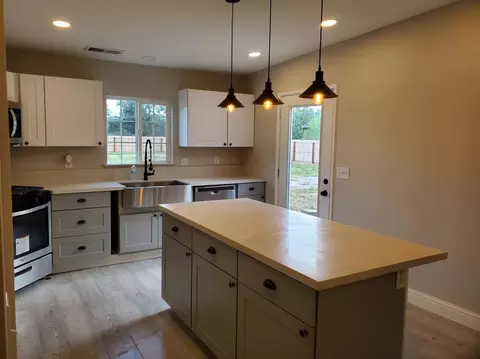 2933 E Duran Ave, Visalia, CA 93292 photo 11