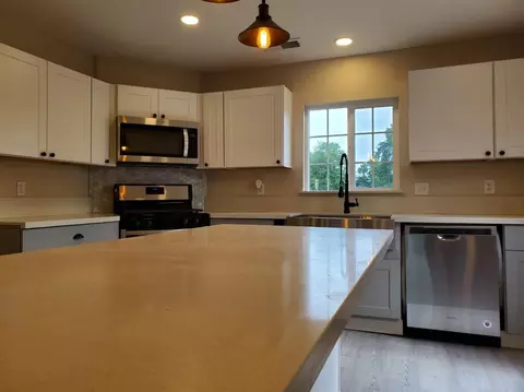 2933 E Duran Ave, Visalia, CA 93292 photo 14