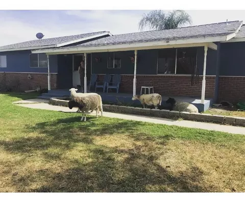 21817 Fargo Ave, Lemoore, CA 93245 photo 2