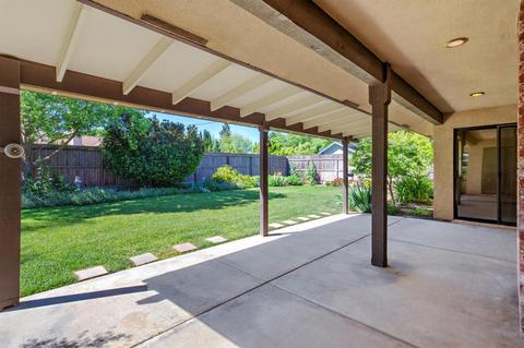 1707 E Howard Ct, Visalia, CA 93292 photo 30