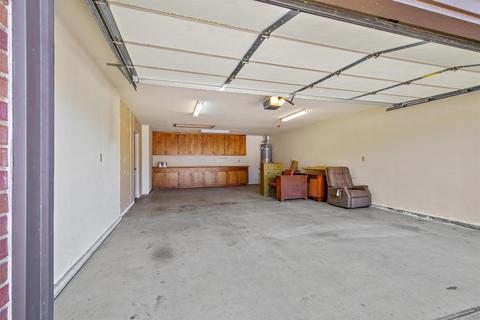 1707 E Howard Ct, Visalia, CA 93292 photo 37
