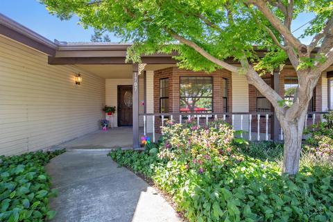 1707 E Howard Ct, Visalia, CA 93292 photo 5