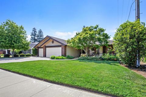 1707 E Howard Ct, Visalia, CA 93292 photo 2