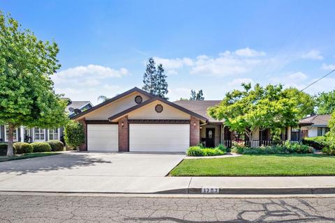 1707 E Howard Ct, Visalia, CA 93292 photo 1