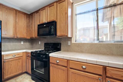 4131 E Cambridge Ave, Visalia, CA 93292 photo 16
