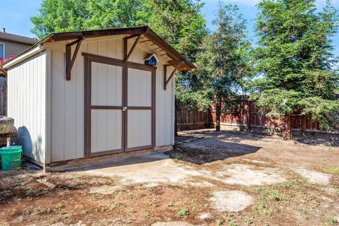 4131 E Cambridge Ave, Visalia, CA 93292 photo 34