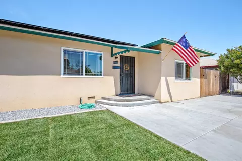 808 E Myrtle St, Hanford, CA 93230 photo 4
