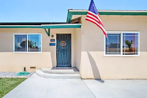 808 E Myrtle St, Hanford, CA 93230 photo 5