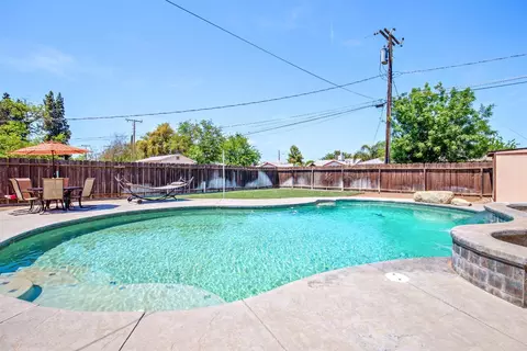 808 E Myrtle St, Hanford, CA 93230 photo 31