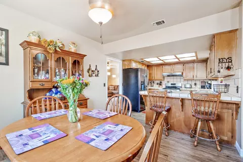 808 E Myrtle St, Hanford, CA 93230 photo 14