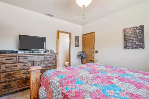808 E Myrtle St, Hanford, CA 93230 photo 21