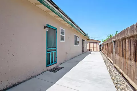 808 E Myrtle St, Hanford, CA 93230 photo 36