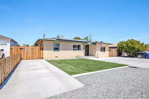 808 E Myrtle St, Hanford, CA 93230 photo 2