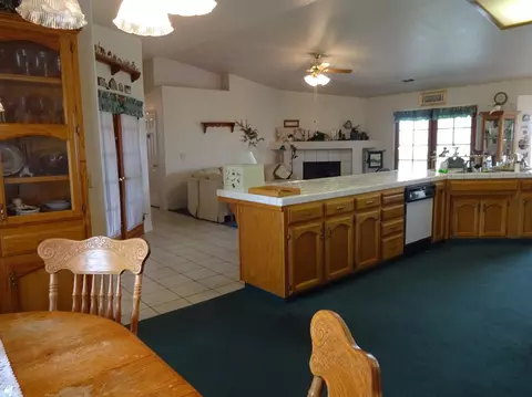 623 N Quince Ave, Exeter, CA 93221 photo 9