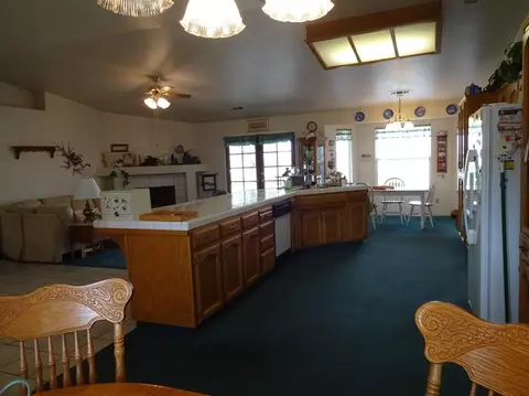623 N Quince Ave, Exeter, CA 93221 photo 8