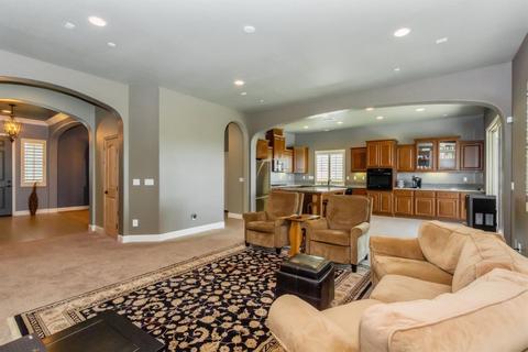 833 E Aretha Ave, Fowler, CA 93625 photo 6