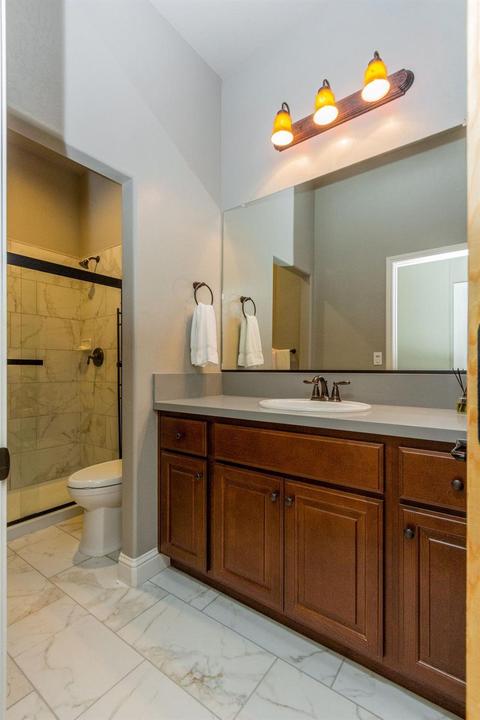 833 E Aretha Ave, Fowler, CA 93625 photo 15