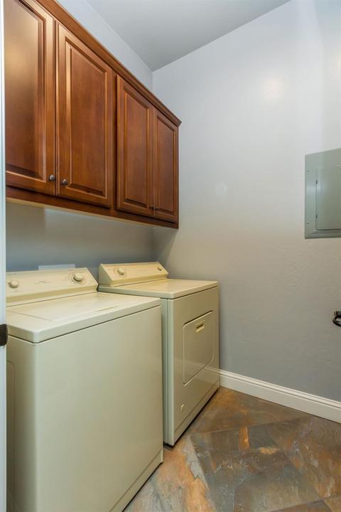 833 E Aretha Ave, Fowler, CA 93625 photo 21