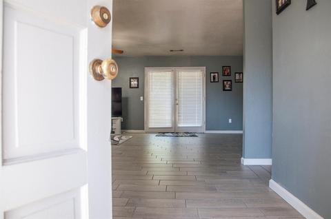 1379 E Boyer Dr, Tulare, CA 93274 photo 6