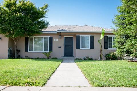 1357 Pine St, Selma, CA 93662 photo 2