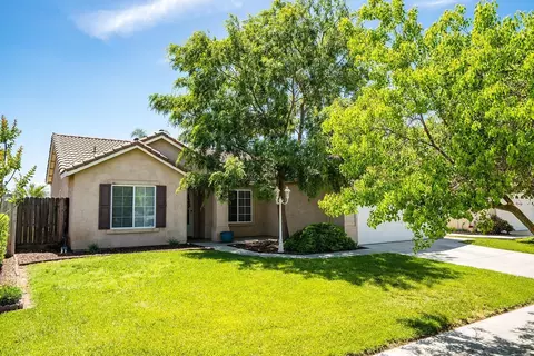 1427 Chimney Way, Lemoore, CA 93245 photo 1