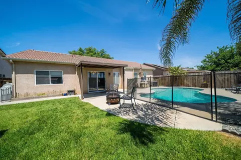 1427 Chimney Way, Lemoore, CA 93245 photo 23