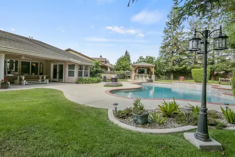 1504 S Exeter Ct, Visalia, CA 93292 photo 44