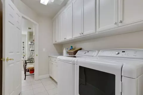 1504 S Exeter Ct, Visalia, CA 93292 photo 32