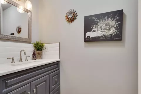 1504 S Exeter Ct, Visalia, CA 93292 photo 31