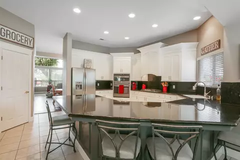 1504 S Exeter Ct, Visalia, CA 93292 photo 10