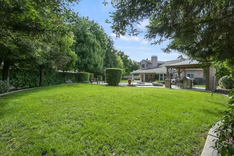 1504 S Exeter Ct, Visalia, CA 93292 photo 49