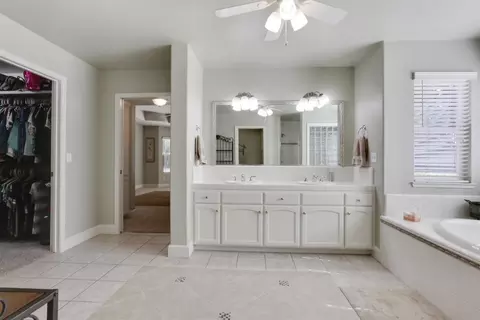 1504 S Exeter Ct, Visalia, CA 93292 photo 36