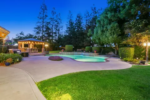 1504 S Exeter Ct, Visalia, CA 93292 photo 62