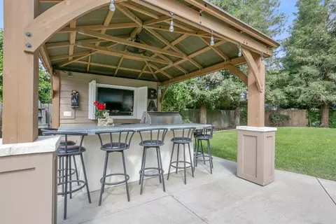 1504 S Exeter Ct, Visalia, CA 93292 photo 47