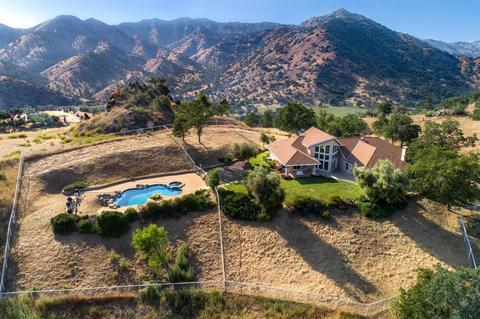 42256 Black Oak Dr, Three Rivers, CA 93271 photo 2