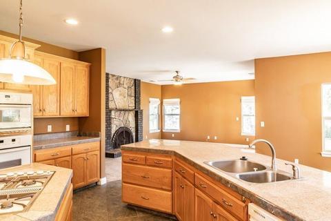 42256 Black Oak Dr, Three Rivers, CA 93271 photo 12