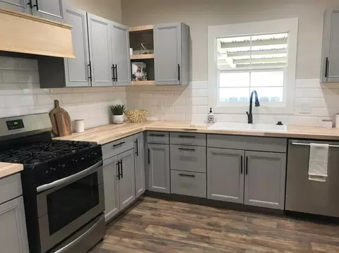 151 N C St, Exeter, CA 93221 photo 6