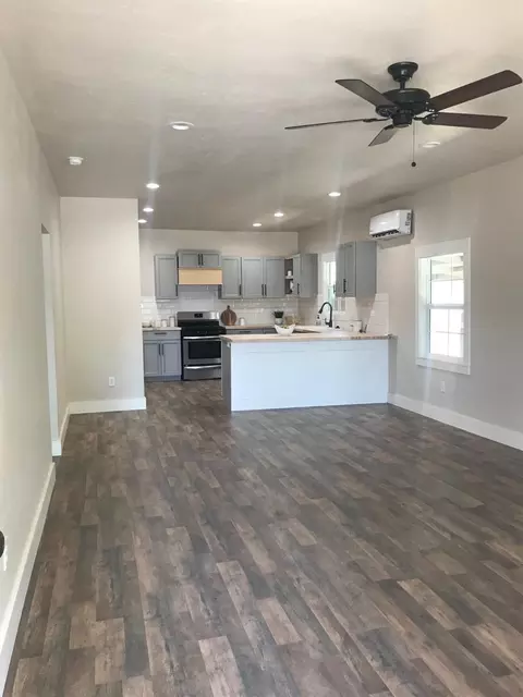 151 N C St, Exeter, CA 93221 photo 5