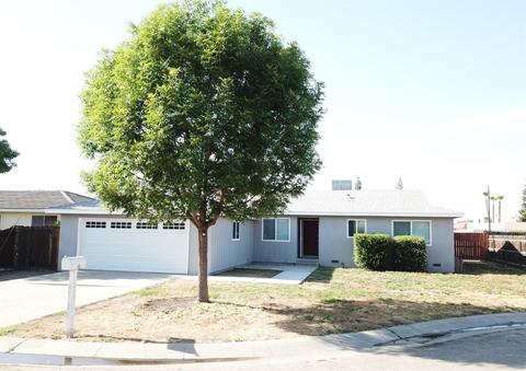 1992 E Sunset Ave, Tulare, CA 93274 photo 3
