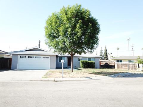 1992 E Sunset Ave, Tulare, CA 93274 photo 2