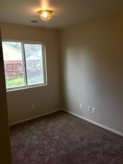 3702 E Vista Dr, Visalia, CA 93292 photo 13