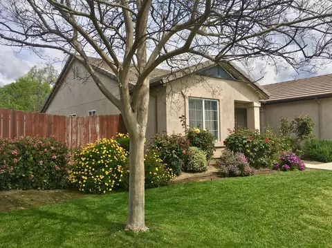 3702 E Vista Dr, Visalia, CA 93292 photo 2