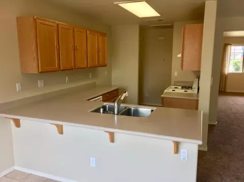 3702 E Vista Dr, Visalia, CA 93292 photo 7