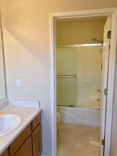 3702 E Vista Dr, Visalia, CA 93292 photo 12