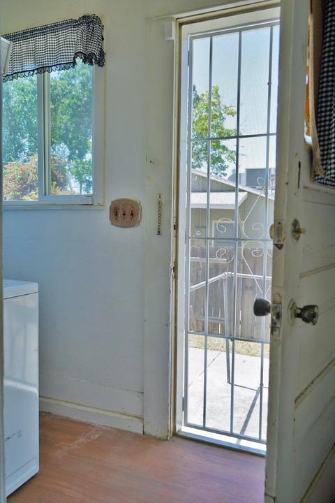 218 E Malone St, Hanford, CA 93230 photo 26