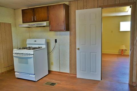 218 E Malone St, Hanford, CA 93230 photo 32