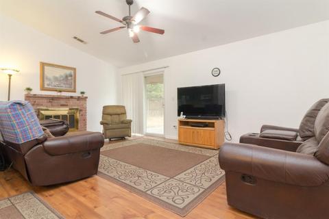 3325 E Roosevelt Ave, Visalia, CA 93292 photo 6