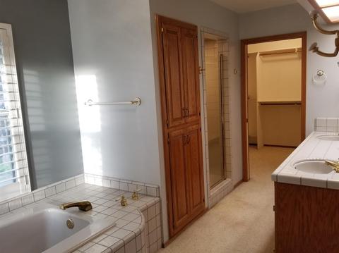 328 E Oak View Ave, Visalia, CA 93277 photo 12