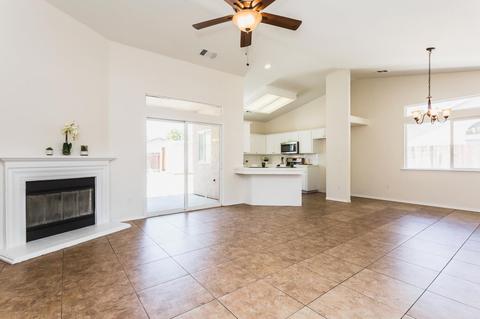 971 Evergreen Ave, Lemoore, CA 93245 photo 5