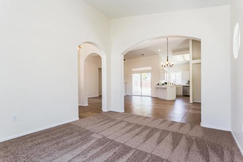 971 Evergreen Ave, Lemoore, CA 93245 photo 4